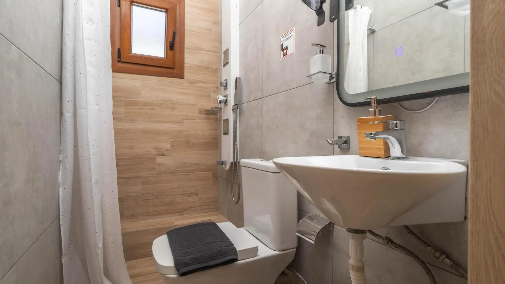 V&P Villas Pefkochori 0*,